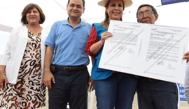 En su visita a Chiclayo, Fiorella Molinelli se comprometió a elaborar perfil y expediente técnico de nosocomio. Foto: Agencia Andina.