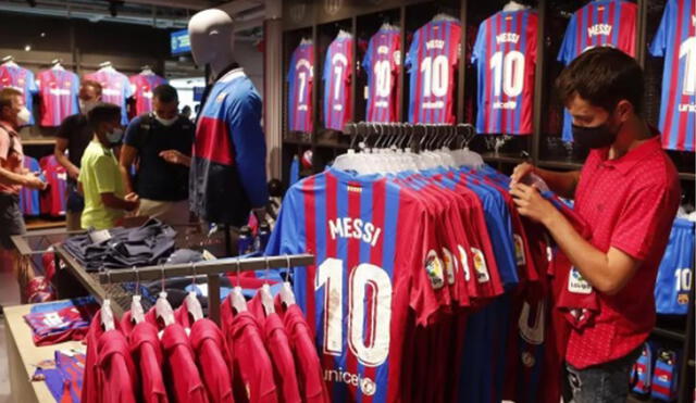 Las ventas de camisetas de Messi representaban alrededor de 20 y 30 millones de euros por temporada. Foto: Marca