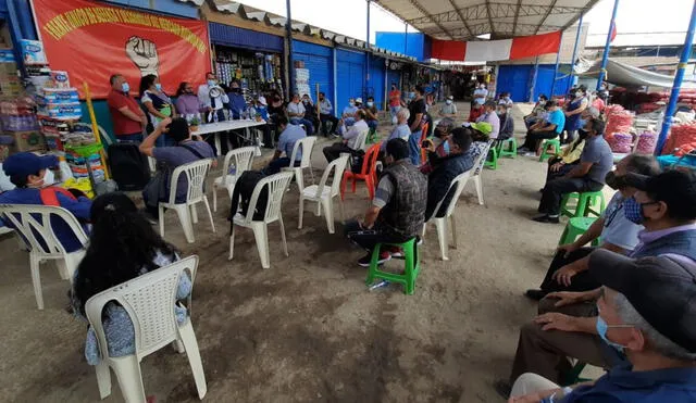 En rueda de prensa, los comerciantes exigieron que se devuelva lo cobrado con esta ordenanza. Foto: difusión