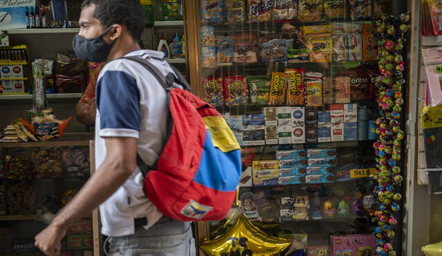 Venezuela mantiene una dolarización de facto en medio de una hiperinflación. Foto: AFP/referencial