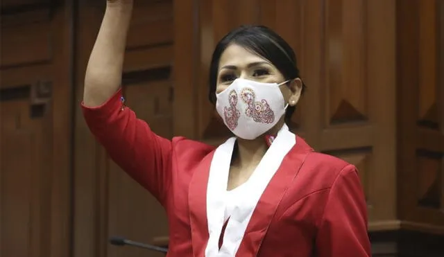 Silvana Emperatriz Robles Araujo fue elegida parlamentaria en la región Junín por Perú Libre para el periodo 2021-2026. Foto: Facebook/Silvana Robles