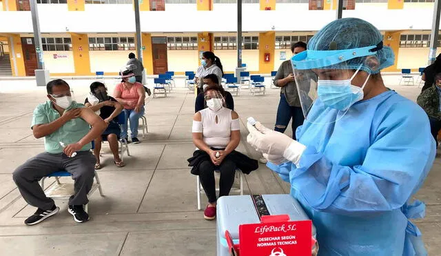 Ministro de Salud, Hernando Cevallos, confirmó que este fin de semana habrá otra Vacunatón.