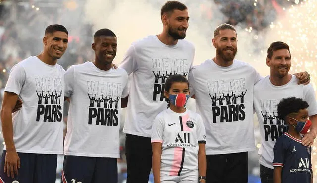 Los flamantes refuerzo del PSG posan en el Parque de los Príncipes. Foto: EFE