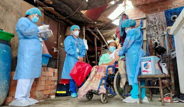 La vacunación en hogares fue una de las medidas implementadas por la Diris Lima Este. Foto: Minsa