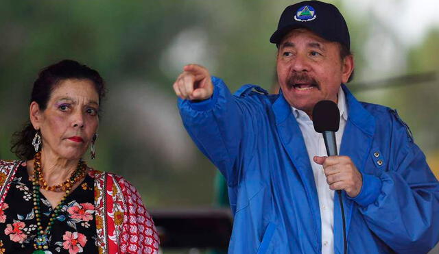 El exguerrillero Daniel Ortega espera ser reelegido para seguir gobernando con su esposa, Rosario Murillo, como vicepresidenta. Foto: AFP