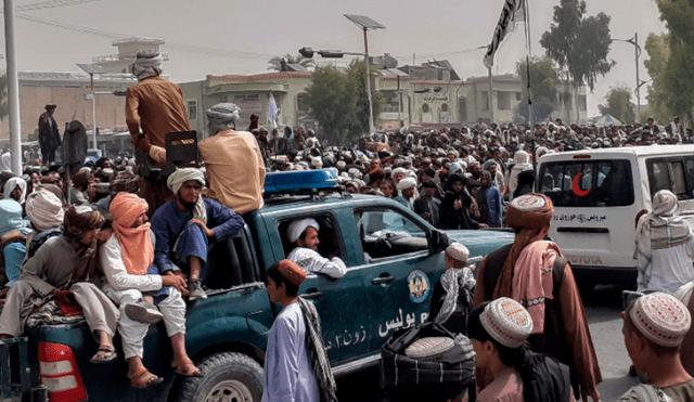 Los talibanes insistieron en que la población “no debe temer a los muyahidines”. Foto: EFE