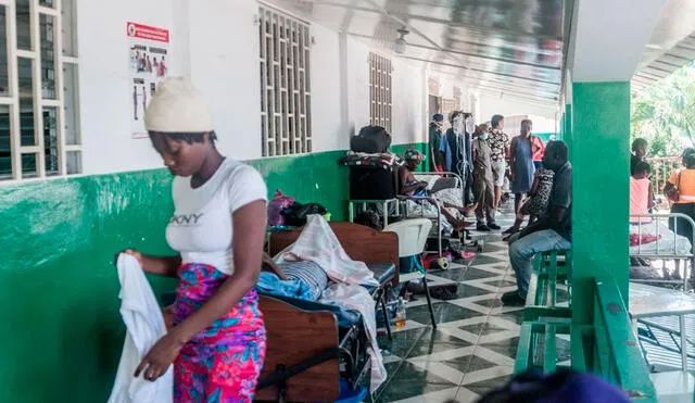 Los hospitales también sufren la escasez de los materiales médicos necesarios. Foto: AFP