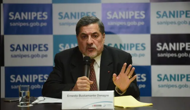 Ernesto Bustamante desacreditó efectividad de vacuna Sinopharm tanto en campaña electoral como durante su gestión como congresista. Foto: GLR