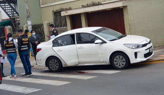Crimen ocurrió en el cruce de las calles Mariano Arredondo con Teniente Arístides del Carpio, en el Cercado de Lima. Foto: Jessica Merino/ URPI-LR