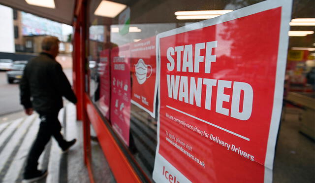 La tasa de despido cayó a 3,6 por cada 1.000 empleados entre abril y junio. Foto: EFE