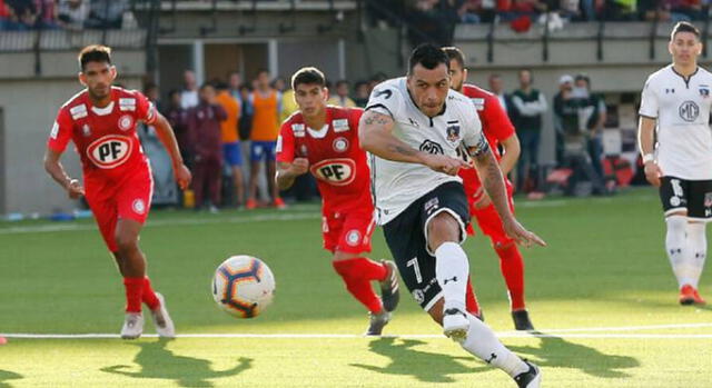 Colo Colo vs. Unión La Calera se podrá ver por TNT Sports 2 y también por los links de Roja Directa. Foto: EFE