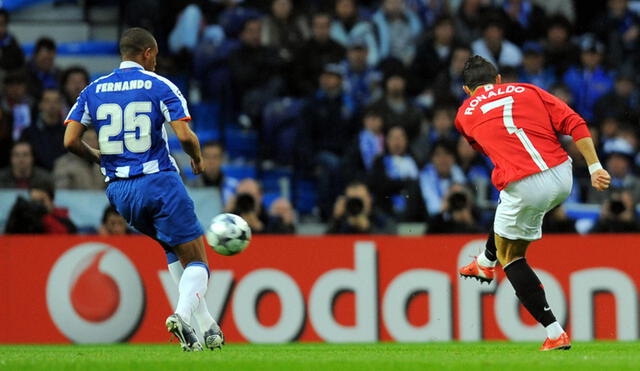 Cristiano Ronaldo marcó uno de sus mejores goles en un compromiso contra el FC Porto, en el 2009. Foto: Twitter/BRFOOTBALL