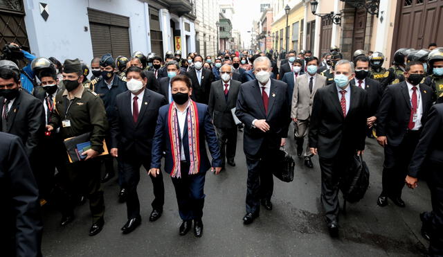 El pleno del Legislativo decidió darle la investidura al gabinete Bellido. Foto: PCM