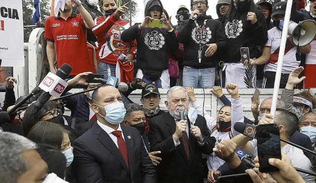 Acciones. Jorge Montoya, vocero de Renovación Popular. La derecha política asegura que no cesará su acecho al Gobierno. Foto: difusión