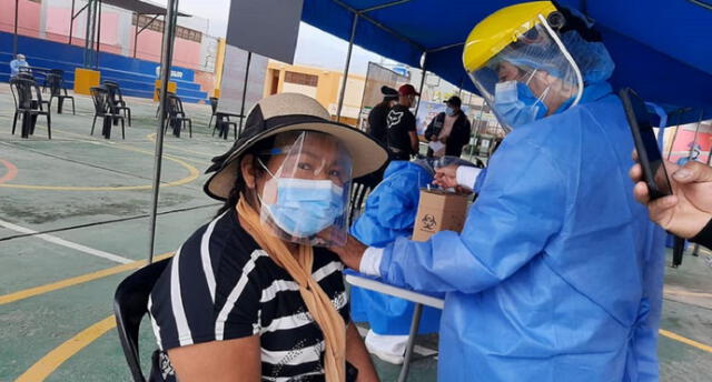 Jornada de vacunación se realizó también en otras provincias de Arequipa. Foto: Geresa