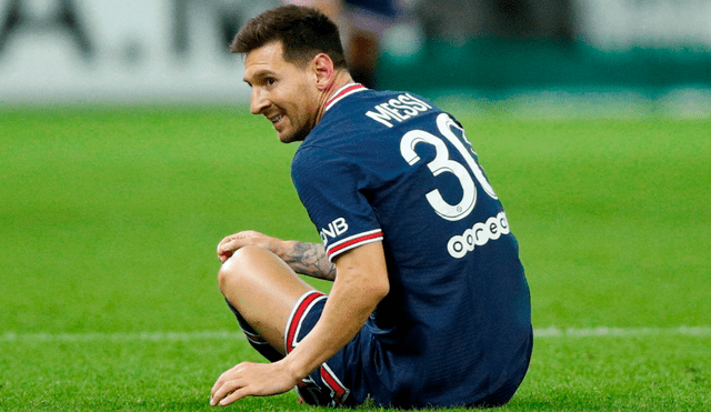 Lionel Messi sufrió tres faltas en su primer encuentro con el PSG. Foto: EFE