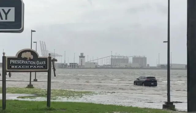 El nivel del río ascendió casi dos metros debido a la marejada ciclónica, afirmó Scott Perrien, hidrólogo del Centro de Ciencias del Agua del Golfo del Bajo Misisipi. Foto: captura de Usa Today