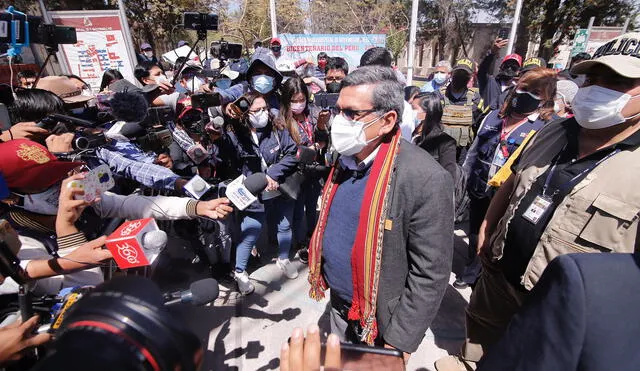 Ministro llegó este martes a Arequipa para sostener una reunión con autoridades regionales de Salud. Foto: Oswald Charca/La República
