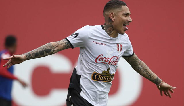 Paolo Guerrero anotó un gol en los entrenamientos de este martes 31 de agosto. Foto: FPF