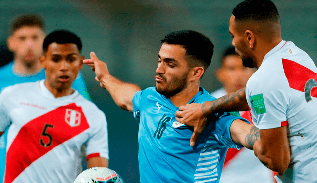 Completa selección uruguaya de futbol para duelo con Perú - Prensa