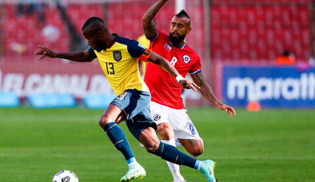 Chile y Ecuador se enfrentan en Quito por las Eliminatorias a Qatar 2022. Foto: AFP