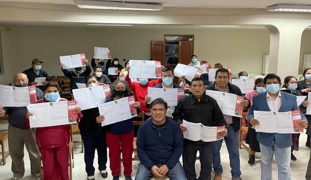 Javier Velásquez realiza actividades para contribuir en el proceso de reinscripción del partido aprista. Foto: difusión