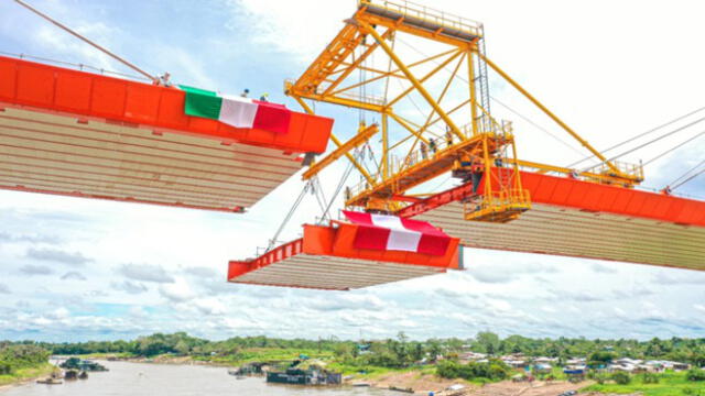 Puente Nanay de Loreto. La gigantesca obra es ejecutada por el Ministerio de Transportes y Comunicaciones, a través de Provías Nacional. Foto: MTC