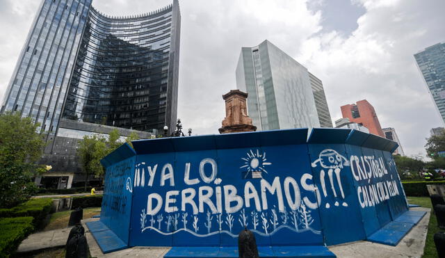 La estatua de Colón en Ciudad de México fue removida en octubre de 2020 para evitar que la destrocen. Foto: AFP