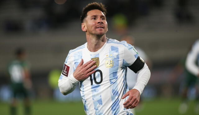 Messi y su celebración para la hinchada presente. Foto: Selección Argentina