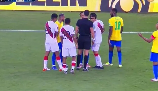Lapadula y Neymar tuvieron un careo tras la falta del delantero peruano. Foto: captura América Televisión