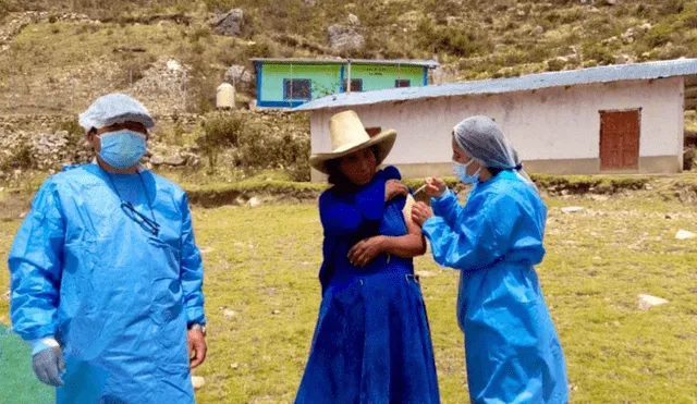 Mesías Guevara remarcó que brigadas de salud vacunan en la zona rural. Foto: Gobierno Regional de Cajamarca