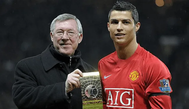 C. Ronaldo y el ex entrenador Alex Ferguson, de 79 años, mantienen una gran relación desde la primera etapa del portugués en Manchester. Foto: AFP