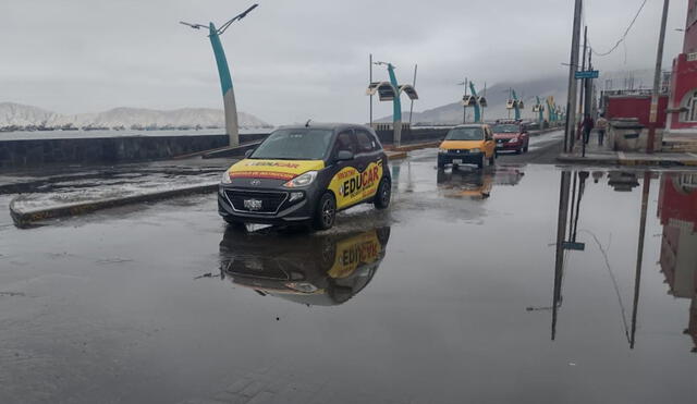 Autoridades de Chimbote piden a la población evitar acercarse a la bahía. Foto: Andina