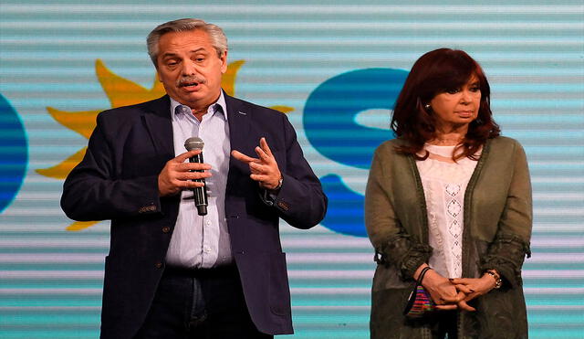 Alberto y Cristina Fernández dieron la cara tras el revés electoral en las PASO. Foto: AFP