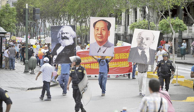Los referentes. Marcha del Movadef con Marx, Mao y Lenin. Falta Guzmán. Los cuatro componen la ideología del movimiento, la misma de Sendero Luminoso. Foto: difusión