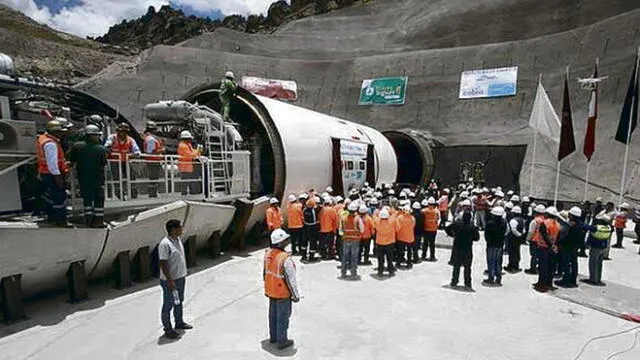 Parada. Para reactivar obras de Majes II se debe firmar adenda 13. La misma es observada por elevar costo de tierras.