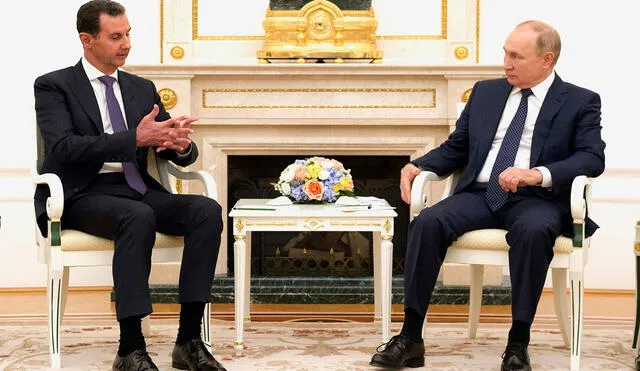 Vladímir Putin (d) se reunió con Bashar al Asad (i) en Moscú. Foto: EFE