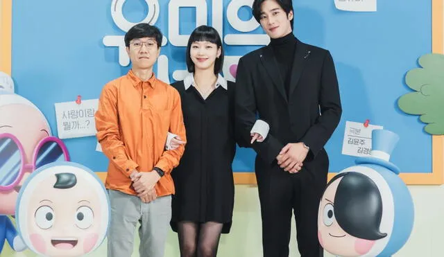 El director Lee Sang Yeob junto a Kim Go Eun y Ahn Bo Hyun en la conferencia de prensa de Yumi's cells. Foto: tvN