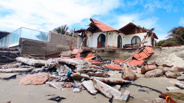 Fuerte oleaje causó daños en casas de playa y hoteles del balneario de Máncora. Foto: difusión