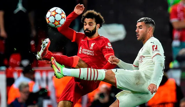 Mohamed Salah falló un penal y anotó un gol ante los rossoneros. Foto: EFE