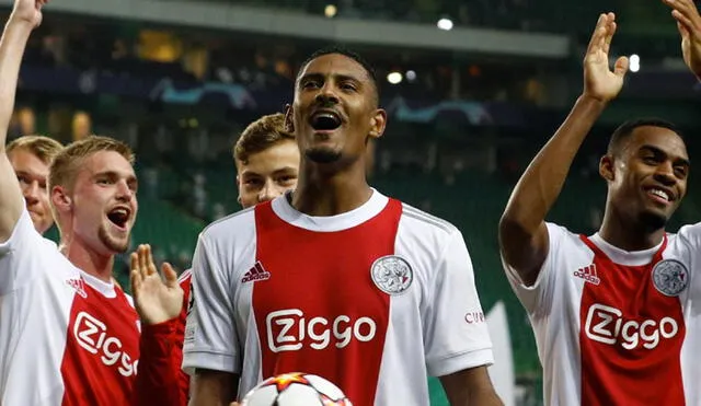 Sébastien Haller anotó cuatro goles en el triunfo 5-1 del Ajax ante el Sporting de Lisboa por la Champions League. Foto: ESPN