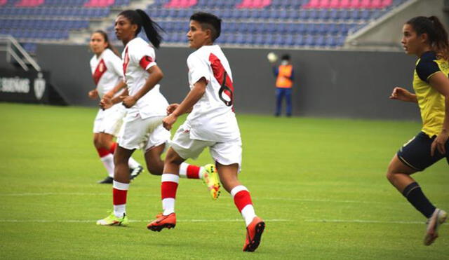 Perú vs. Ecuador juegan en el Estadio Banco Guayaquil. Foto: FPF