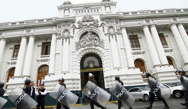 Agencia. Exlegisladores regresan a laborar con altos sueldos. Foto: Virgilio Grajeda / La República