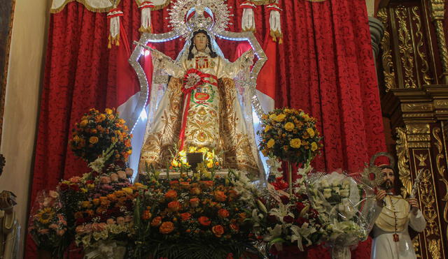 Un número limitado de fieles pudo asistir a la festividad como medida de bioseguridad. Foto: HVMSFA