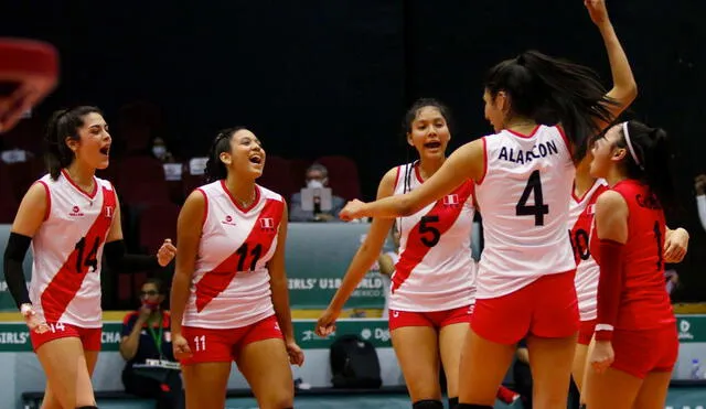 Perú culminó en la cuarta posición del grupo B del Mundial Femenino sub-18 de Voley. Foto: twitter FPV