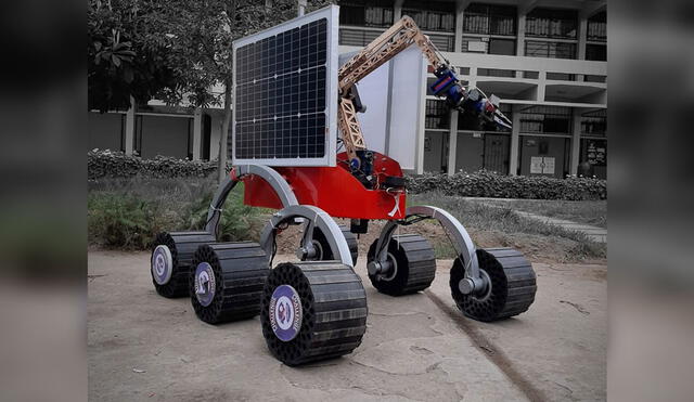 Rover Pachacuteq, construido por estudiantes de la UNI. En esta imagen, los paneles solares se adaptaron para explorar el Polo Sur de la Luna. Foto: Kamayuc Team