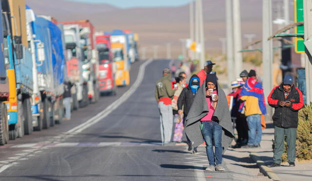 Tras un pico de entradas el pasado febrero, la crisis se ha agudizado en los últimos días con cientos de extranjeros vagando por distintas localidades. Foto: EFE