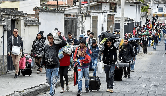 Migrantes venezolanos han emigrado de su país hacia Perú, Colombia y Ecuador. Foto: AFP