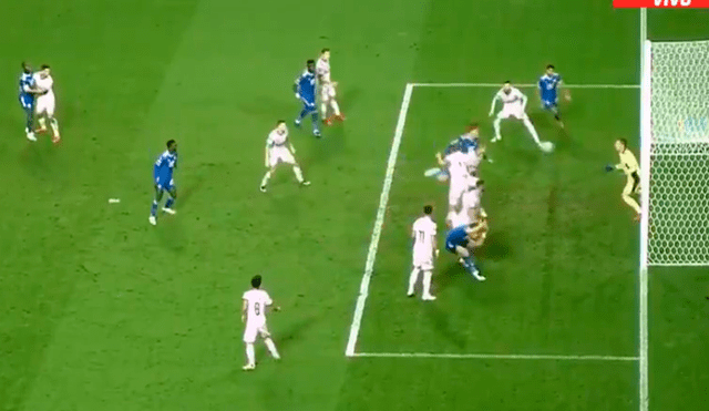 Arquero del Legia de Varsovia se lució con atajada ante el Leicester City por la Europa League. Foto: captura ESPN 3