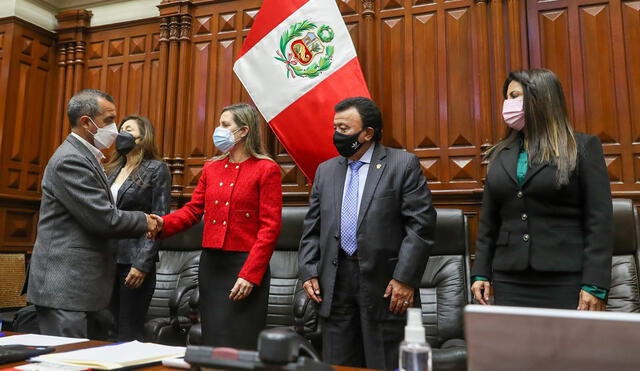 El ministro de Trabajo, Iber Maraví, debió responder siete preguntas planteadas por el Legislativo. Foto: Congreso